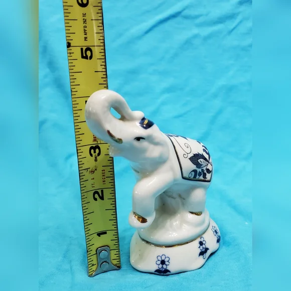 Vintage Elephants 2 pcs - Picture 2 of 6